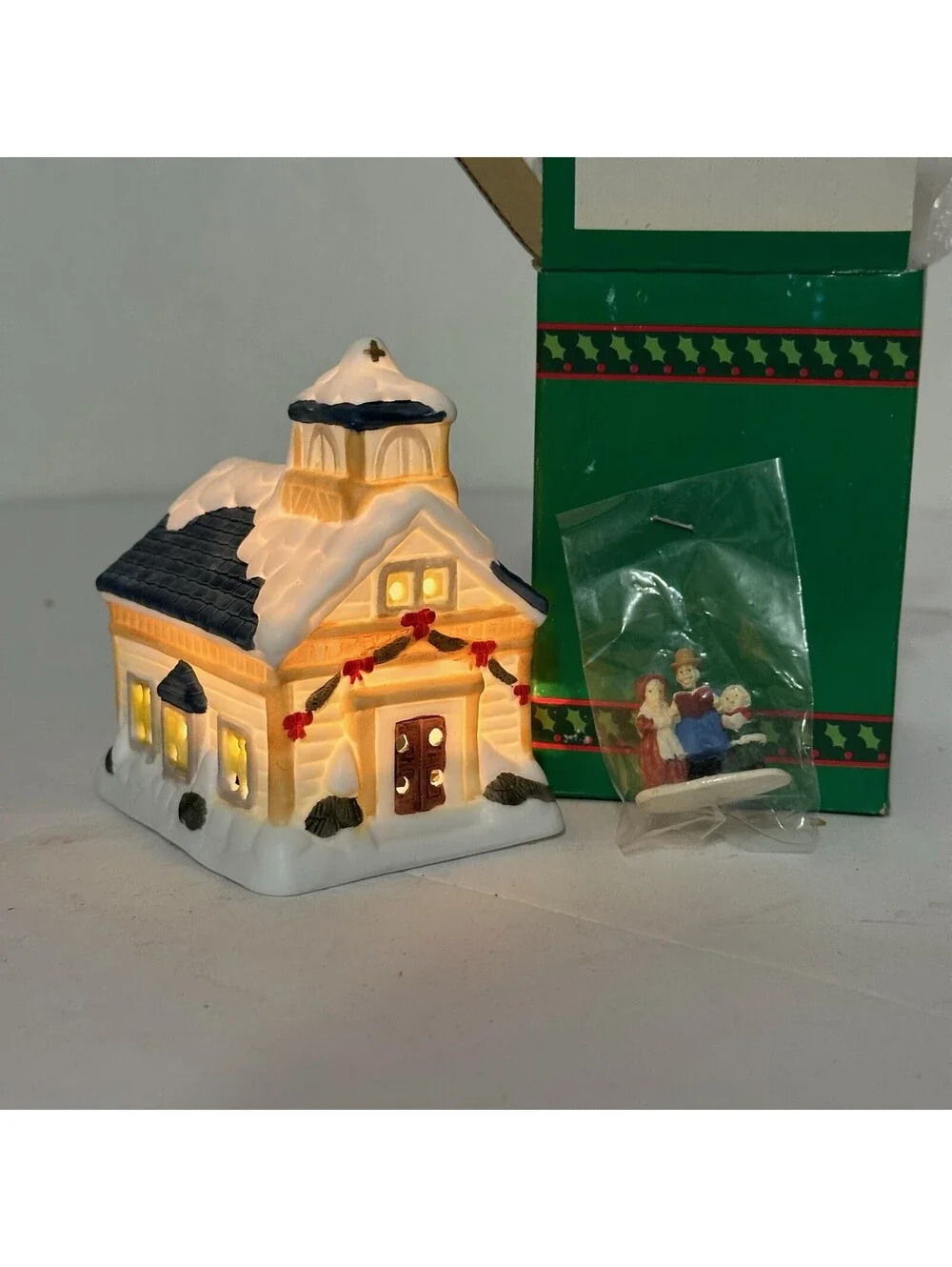 House of Lloyd Christmas Around the World Ye Little Church S-12